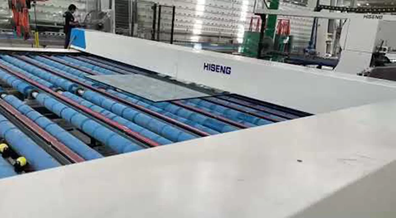 Video máy xúc thủy tinh hiseng